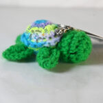 Keychian with knitted Sea Turtle - Imagen 2